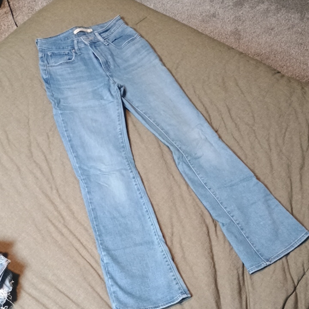 Women's Levis Blue Jeans